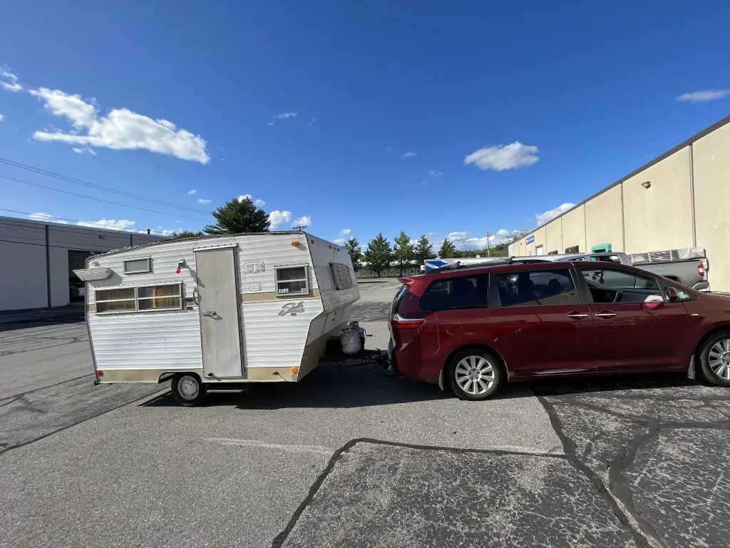 Can a Toyota Sienna Tow a Camper