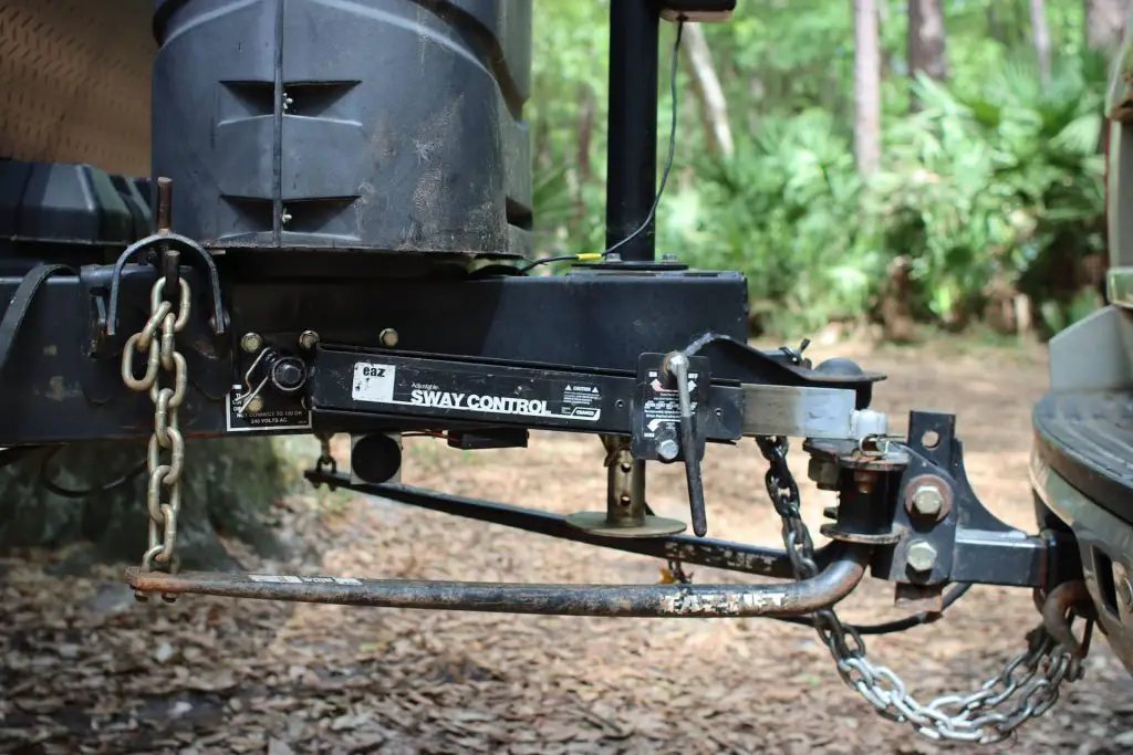 How to Use Anti Sway Bars on a Travel Trailer